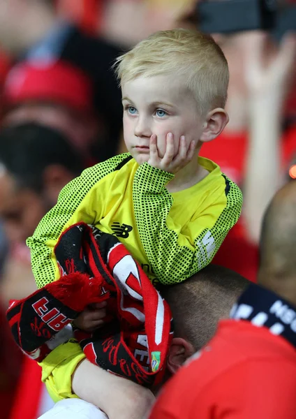 Kyiv Ukraine May 2018 Young Liverpool Supporter Reacts His Team — Stock Photo, Image