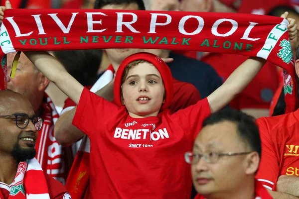 Kijów Ukraina Maja 2018 Liverpool Młody Kibic Pokazuje Jego Wsparcie — Zdjęcie stockowe