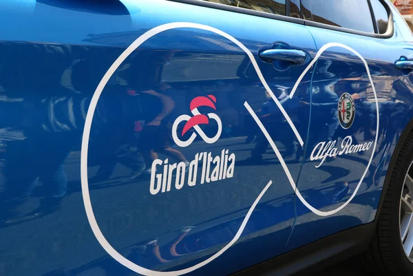 Катанія Італія Травня 2018 Giro Italia Логотип Службовому Автомобілі Гонки — стокове фото