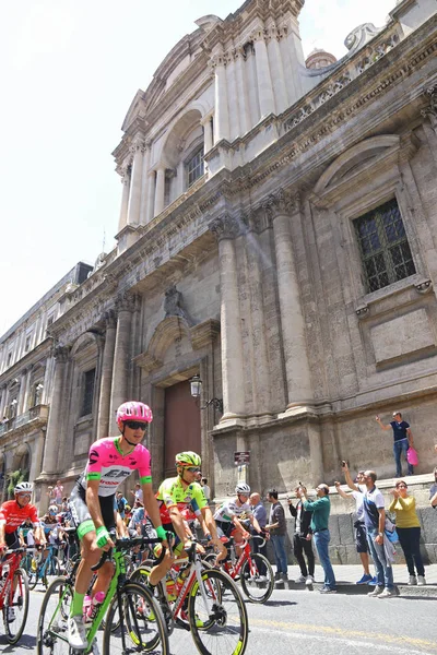 Catania Italia Maggio 2018 Ciclisti Percorrono Etnea Catania Durante Tappa — Foto Stock