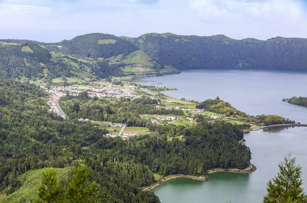 美しい景色 湖のセッテ シダーデス 都市湖 ミゲル島 アゾレス諸島 ポルトガルに火山の火口湖 — ストック写真