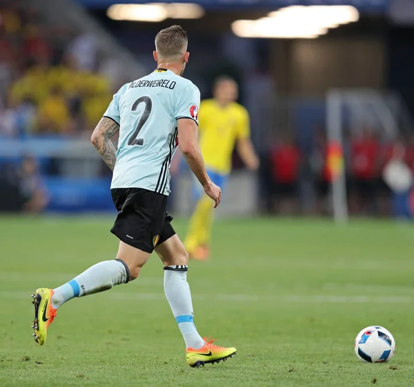 Nice França Junho 2016 Toby Alderweireld Bélgica Controla Uma Bola — Fotografia de Stock