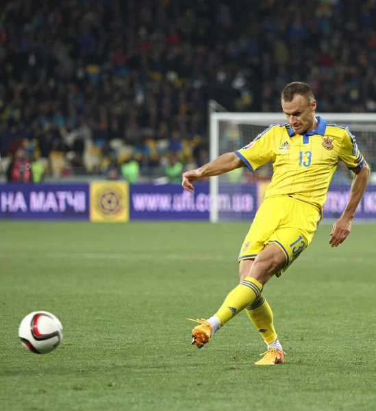 Kyiv Ukraine October 2015 Vyacheslav Shevchuk Ukraine Kicks Ball Uefa — Stock Photo, Image