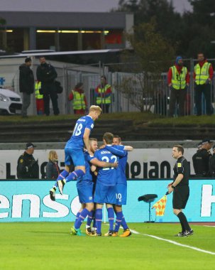 Reykjavik, İzlanda - 5 Eylül 2017: İzlanda oyuncular oyun Laugardalsvollur Stadyumu, eleme onların FIFA Dünya Kupası 2018 yılında Ukrayna karşı bir gol attı sonra tepki. İzlanda 2-0 kazandı