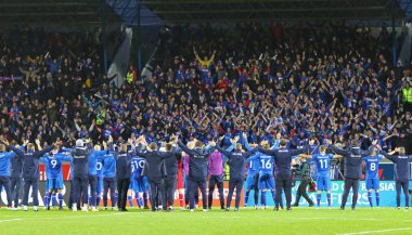 Reykjavik, İzlanda - 5 Eylül 2017: Oyuncular İzlanda Milli Futbol Takımı teşekkür hayranları FIFA Dünya Kupası eleme maçında Ukrayna Reykjavik, İzlanda'daki Laugardalsvollur Stadyumu'nda 2018 sonra