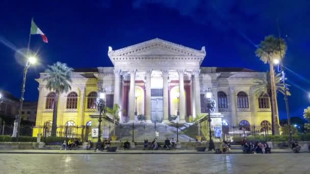 Vista noturna do Teatro Massimo em Palermo, Sicília, Itália — Vídeo de Stock