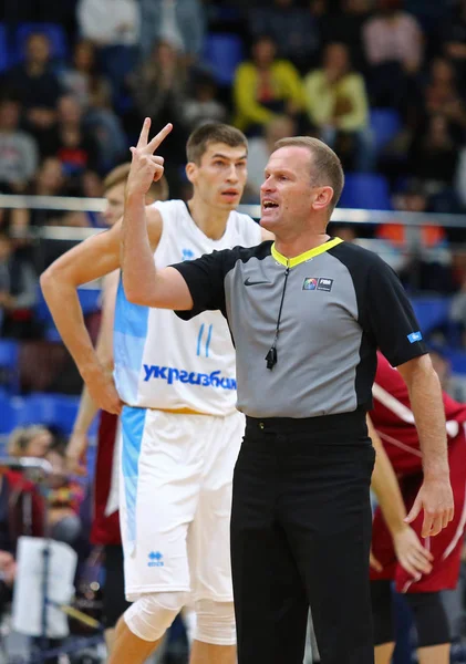 Kiev Oekraïne Juli 2018 Basketball Scheidsrechter Actie Tijdens Fiba 2019 — Stockfoto