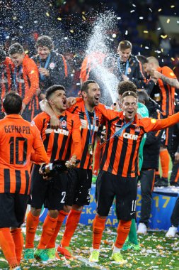 Kharkiv, Ukrayna - 17 Mayıs 2017: Fc Shakhtar Donetsk - Ukrayna 2017 Kupası galibi. Shakhtar 1-0 Dinamo Kiev Osc Metalist Kharkiv, Ukrayna Stadyumu'nda karşı son oyunda kazandı