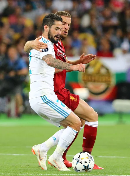 Kyjev Ukrajina Května 2018 Isco Real Madrid Bílém Bojuje Míč — Stock fotografie