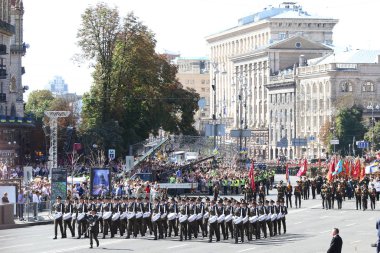 Kiev, Ukrayna - 24 Ağustos 2018: Kiev, Ukrayna 27 bağımsızlık günü için adanmış askeri geçit töreninde Ukrayna silahlı kuvvetleri katılın Ulusal örnek grubu müzisyenler