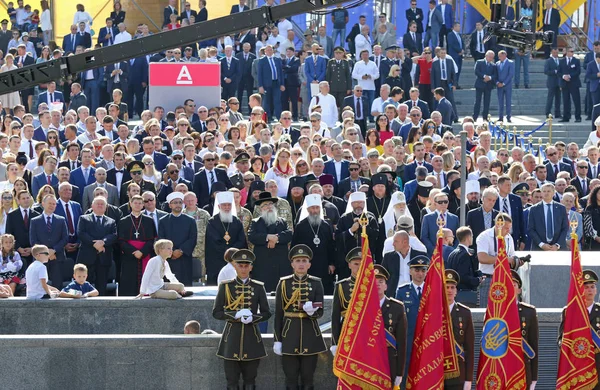 Kyiv Ukraine Agosto 2018 Clérigos Ucranianos Outros Convidados Assistem Desfile — Fotografia de Stock