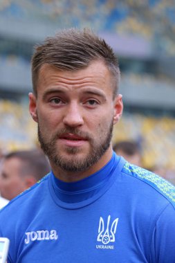 Kiev, Ukrayna - 4 Eylül 2018: Portre, Andriy Yarmolenko Ukrayna Millî Futbol Takımı'nın açık eğitim oturumu sırasında Kiev, Ukrayna Milli Güvenlik Olimpiyskyi Stadyumu'nda
