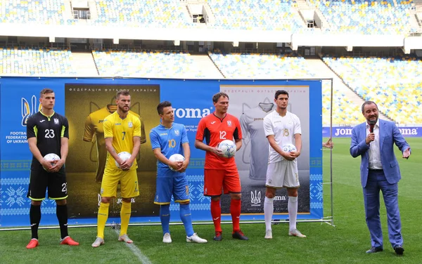 Kyiv Ukraine Setembro 2018 Jogadores Ucranianos Apresentam Camisas New Joma — Fotografia de Stock