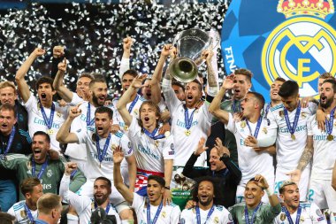 Kiev, Ukrayna - 26 Mayıs 2018: Uefa Şampiyonlar Ligi 2018 onların kazandıktan sonra Kiev, Ukrayna Milli Güvenlik Olimpiyskiy Stadyumu'nda Liverpool son maçında Real Madrid oyuncuları kutlamak