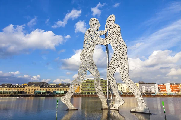 Berlin Allemagne Février 2015 Molécule Sculpture Homme Sur Rivière Spree — Photo