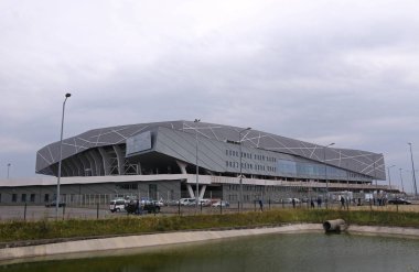 Lviv, Ukrayna - 9 Eylül 2018: Cephe görünümü Lviv Arena Lviv stadyum Uefa Milletler Ligi oyun Ukrayna v Slovakya önce. Stadyum Uefa Euro 2012 mekan, toplam kapasite 34,915