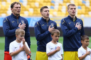 Lviv, Ukrayna - 9 Eylül 2018: Ukrayna oyuncular önce Uefa Milletler Ligi oyun Ukrayna v Arena Lviv Stadyumu Lviv, Ukrayna, Slovakya Milli Marşı dinle