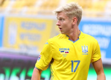 Lviv, Ukrayna - 9 Eylül 2018: Ukrayna portre orta saha oyuncusu Olexandr Zinchenko Slovakya Lviv Arena Lviv Stadyumu'nda karşı Uefa Milletler Ligi oyun sırasında. Ukrayna 1-0 kazandı