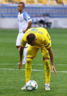 Lviv, Ukrayna - 9 Eylül 2018: Andriy Yarmolenko Ukrayna'nın Slovakya Arena Lviv Stadyumu'nda karşı Uefa Milletler Ligi oyun sırasında bir penaltı atışı gerçekleştirmek hazırlar. Ukrayna 1-0 kazandı