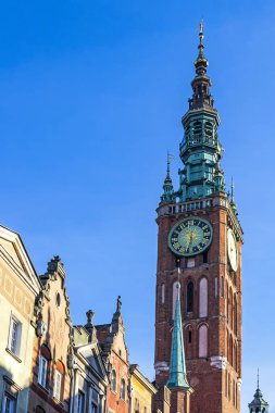 Main Tower City Hall eski şehir merkezi, Gdansk, Polonya. 14. yüzyılda inşa Saat Kulesi
