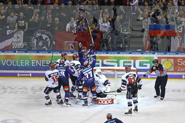 Berlino Germania Settembre 2017 Giocatori Eisbaren Berlin Blu Segnano Gol — Foto Stock