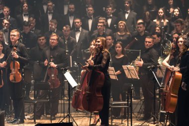 Kiev, Ukrayna - 22 Kasım 2018: Senfoni Orkestrası (iletken Andrey Chernyi) National Palace of Arts 