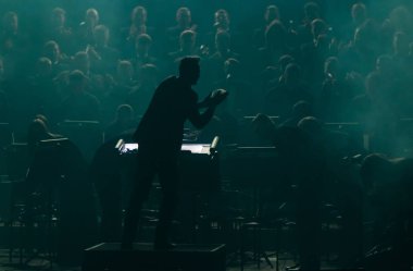 Kiev, Ukrayna - 22 Kasım 2018: Senfoni Orkestrası Şef Andrey Chernyi National Palace of Arts 