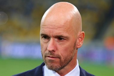 Kiev, Ukrayna - 28 Ağustos 2018: Afc Ajax Yöneticisi Erik Ten Hag Fc Dinamo Kiev Kiev, Ukrayna Milli Güvenlik Olimpiyskyi Stadyumu'nda karşı Uefa Şampiyonlar Ligi play-off oyun sırasında görünüyor