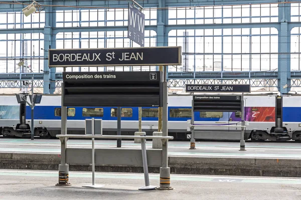 ボルドー ジャン ボルドー市の主な鉄道駅 Gare Sncf のボルドー フランス 2017 プラットフォーム 1898 — ストック写真