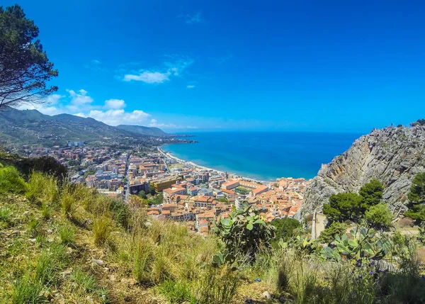 Panoramisch luchtfoto van Cefalu city, Sicilië, Italië — Stockfoto