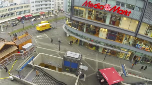 Wilmersdorfer Strasse i Berlin, Tyskland — Stockvideo