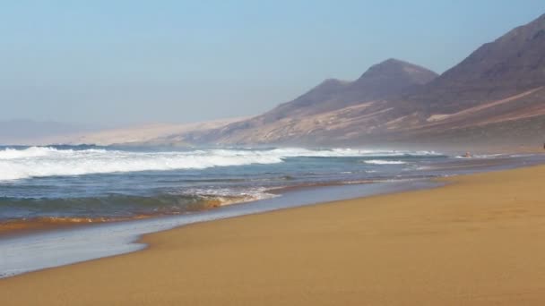 Strand van Cofete (Playa de Cofete), eiland Fuerteventura, Spanje — Stockvideo