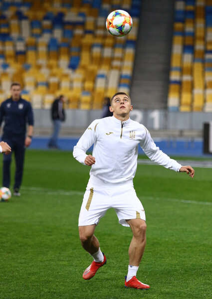 Тренировочная сессия сборной Украины по футболу в Киеве
