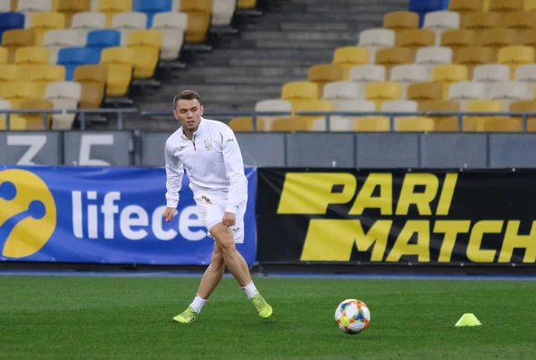 Sesión de entrenamiento de la Selección Nacional de Fútbol de Ucrania en Kiev, Ukra —  Fotos de Stock