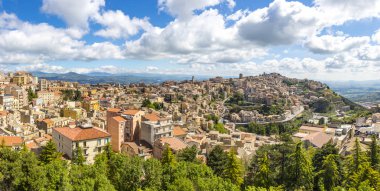 Panoramik hava ısmarlayarak Enna eski şehir, Sicilya, Ital