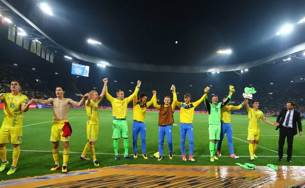 2018年亚足联世界杯乌克兰对土耳其在哈尔科夫的比赛 — 图库照片
