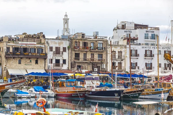 Kyrenia (Girne) antigo porto, Norte de Chipre — Fotografia de Stock