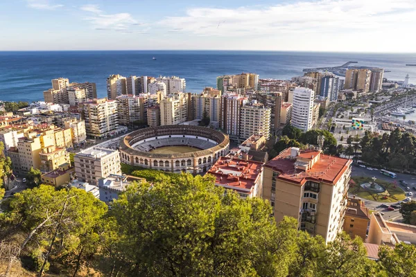 Luchtfoto van de skyline van de stad Malaga, Andalusie, Spanje — Stockfoto