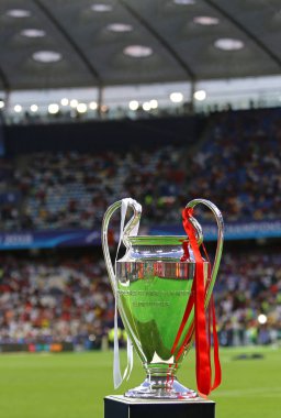 Uefa Şampiyonlar Ligi Kupası (Kupa))