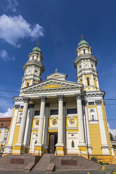 Grieks-katholieke kathedraal in Oezjhorod stad, Oekraïne — Stockfoto