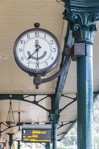 Taormina Giardini Naxos tren istasyonu, Sicilya, İtalya — Stok fotoğraf