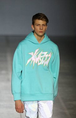Ukrayna Moda Haftası Fw19-20: Sofia Rousinovich tarafından toplama