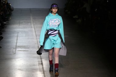 Ukrayna Moda Haftası Fw19-20: Sofia Rousinovich tarafından toplama