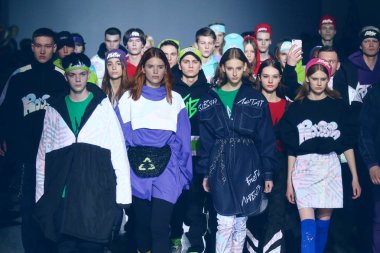 Ukrayna Moda Haftası Fw19-20: Sofia Rousinovich tarafından toplama
