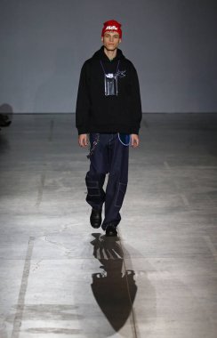 Ukrayna Moda Haftası Fw19-20: Sofia Rousinovich tarafından toplama