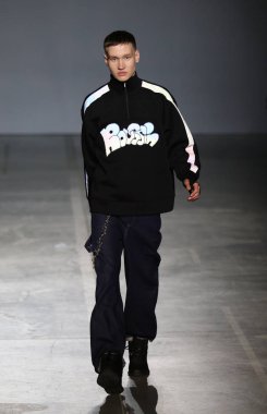 Ukrayna Moda Haftası Fw19-20: Sofia Rousinovich tarafından toplama