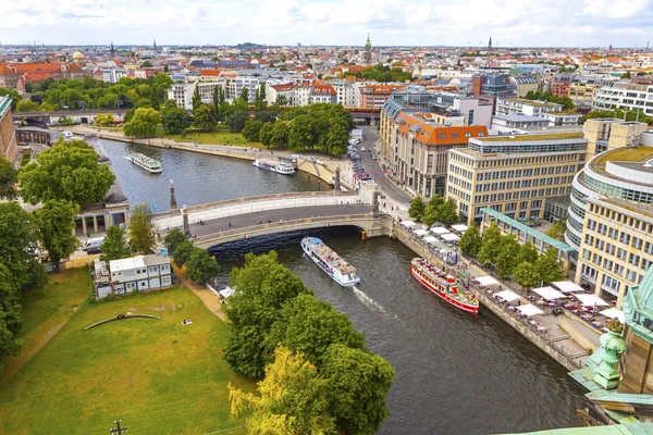 बर्लिन शहर, जर्मनी में स्प्रे नदी का हवाई दृश्य — स्टॉक फ़ोटो, इमेज
