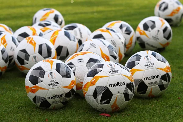 Uefa Avrupa Ligi resmi maç topları — Stok fotoğraf