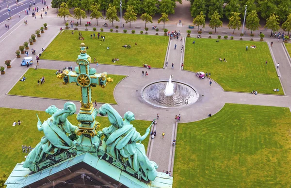 Vista aérea do Lustgarten perto de Berliner Dom, Berlim, Alemanha — Fotografia de Stock