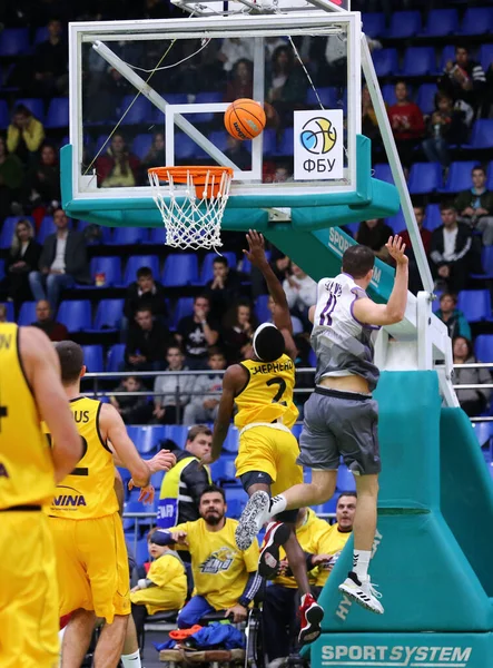 Fiba basketball Champions League: bc kyiv basket v san pablo bur — Stockfoto